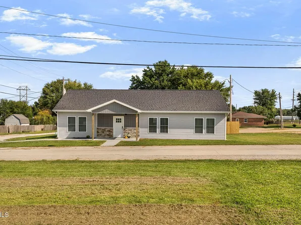 1202 Hillcrest Rd, California, MO 65018