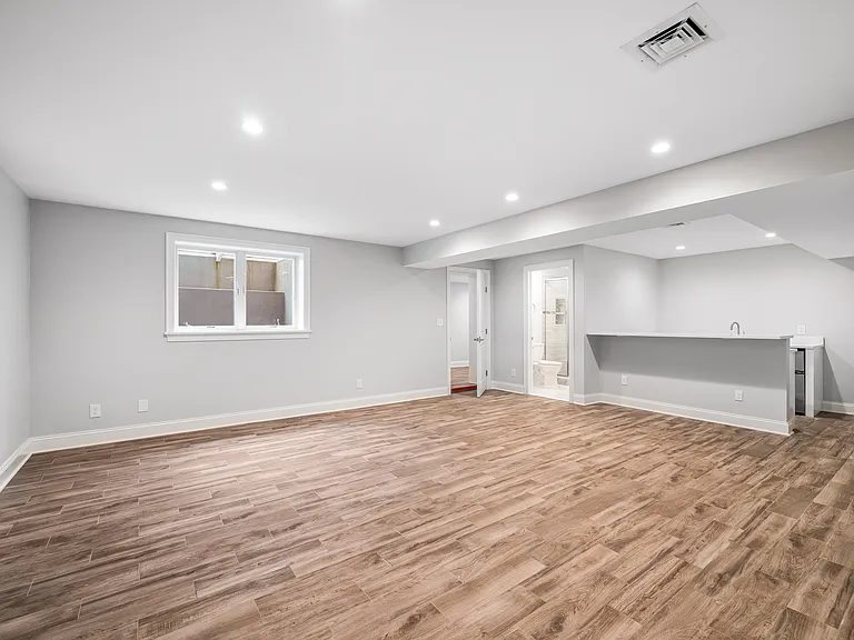 80 E Sunnyside Ln #1 — Photo 16