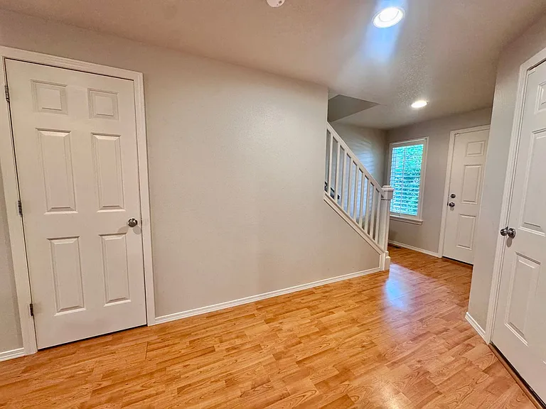 8007 NE 38th Ave — Photo 13