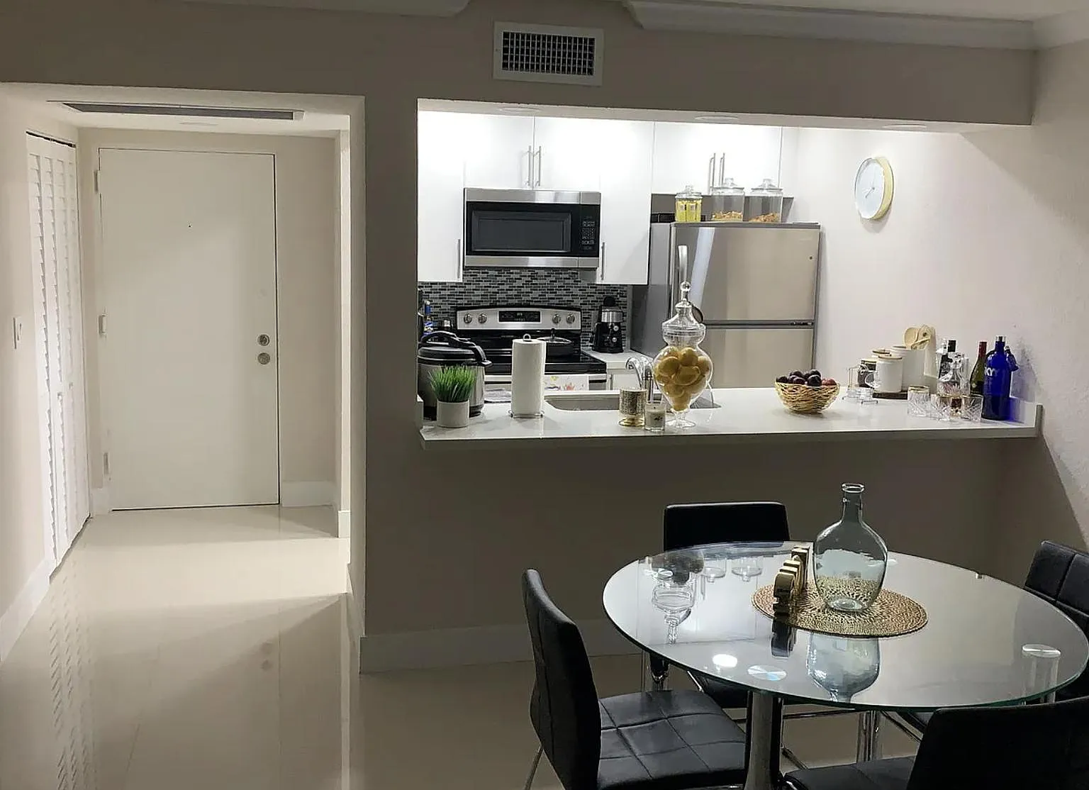 8100 Geneva Ct — Photo 1
