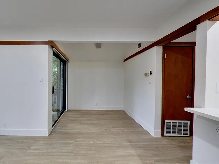 Riverwood Apartments — Photo 91