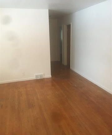 3rd image of 29536 Julius Blvd