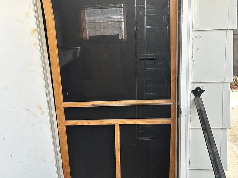 900 Laurel St — Photo 32
