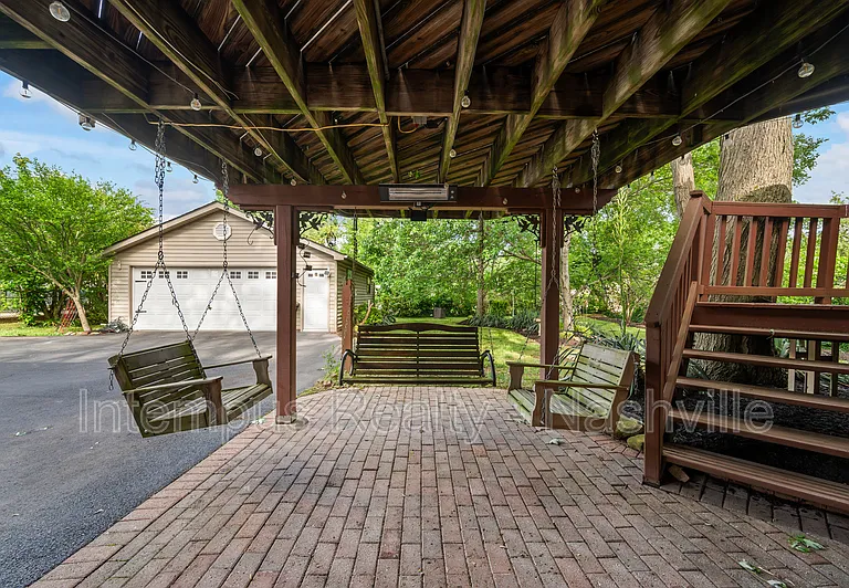 7020 Bonnamere Dr — Photo 29