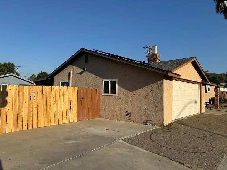 8809 Los Coches Rd — Photo 16