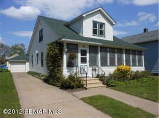 708 9th St W, Winona, MN 55987