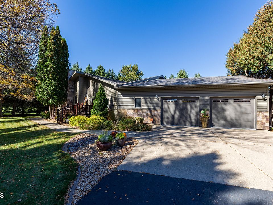 1st image of 10744 Chokecherry Dr
