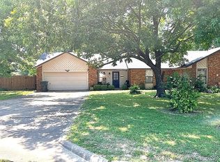 1323 Foltz Ln, Muskogee, OK 74403