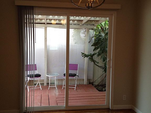 3rd image of 812 Circle Ct