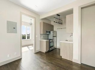 85 Stanhope St #2B, Brooklyn, NY 11221