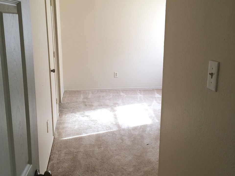 1st image of 2913 Cottonwood Ln