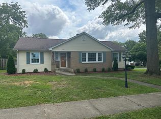 510 Woodland Pl, Jacksonville, IL 62650