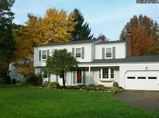 6703 Sandalwood Dr, Mayfield Village, OH 44143