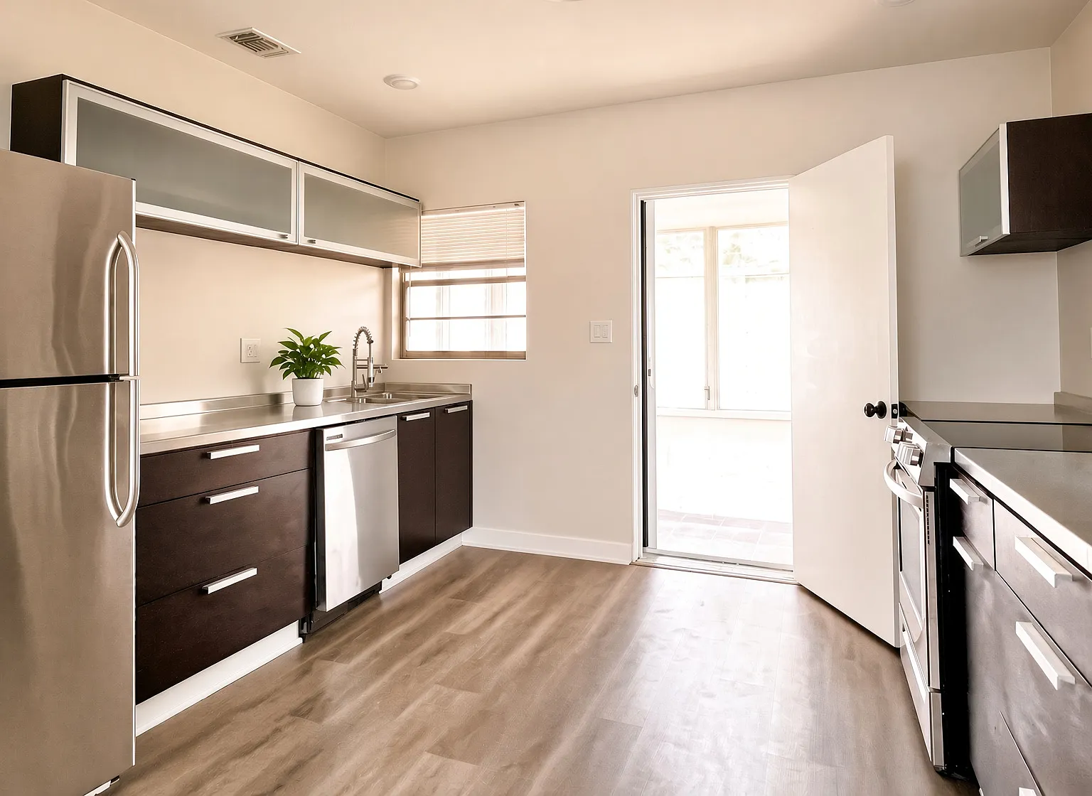 2 bed, 1023 sqft, $2,100 — Photo 2