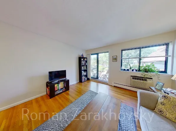 95 Sutherland Rd APT 3B, Brighton, MA 02135