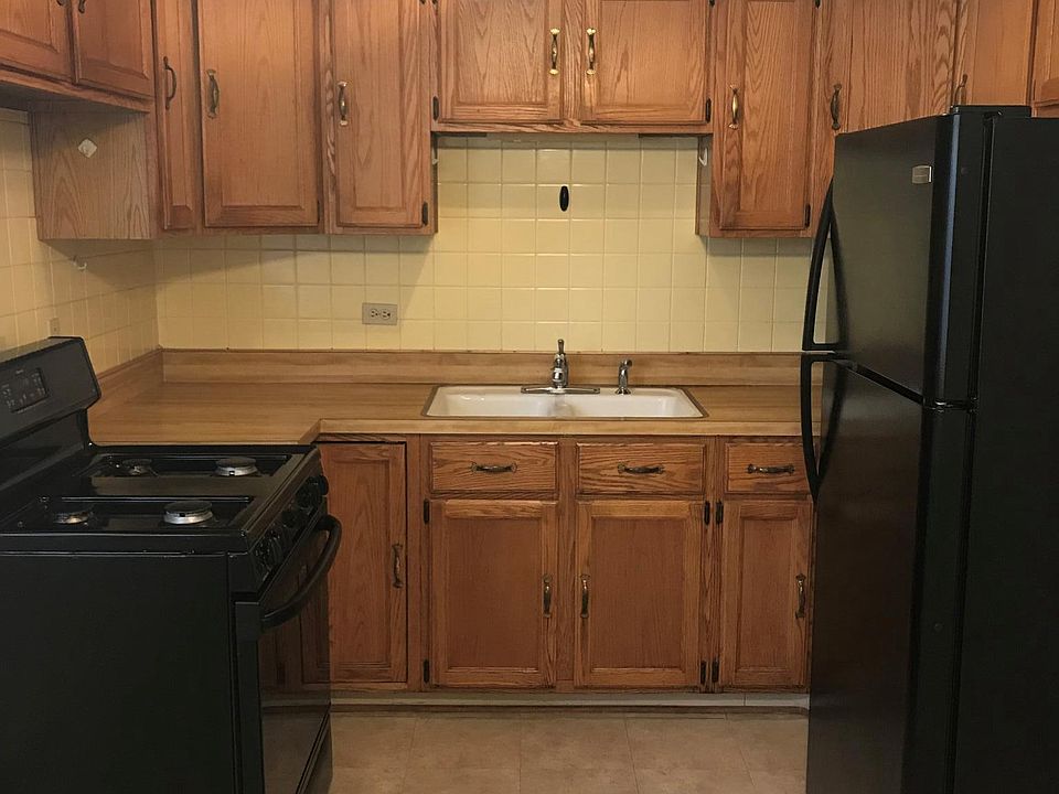 1st image of 6634 W Belmont Ave APT 1