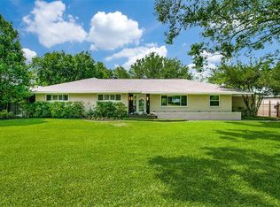 11116 Dwarfs Cir, Dallas, TX 75229