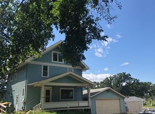 200 N 9th St, Mount Horeb, WI 53572