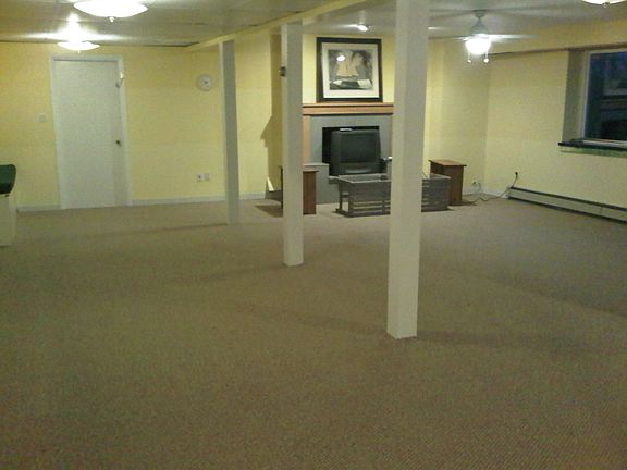 Finished bsement w/ Fireplace.1500 sq ft