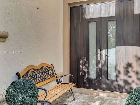 2nd image of 19109 N Gardenia Ave