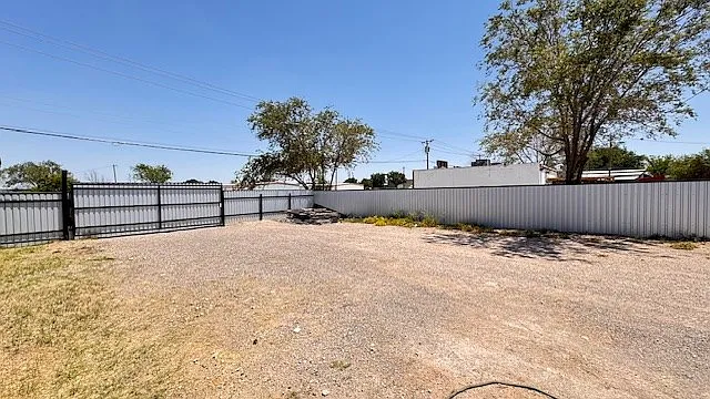 6015 Golder Ave — Photo 6