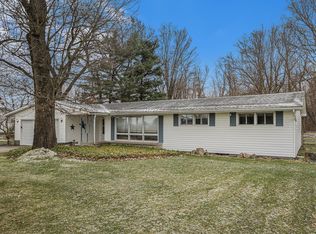 17331 Moorepark Rd, Three Rivers, MI 49093