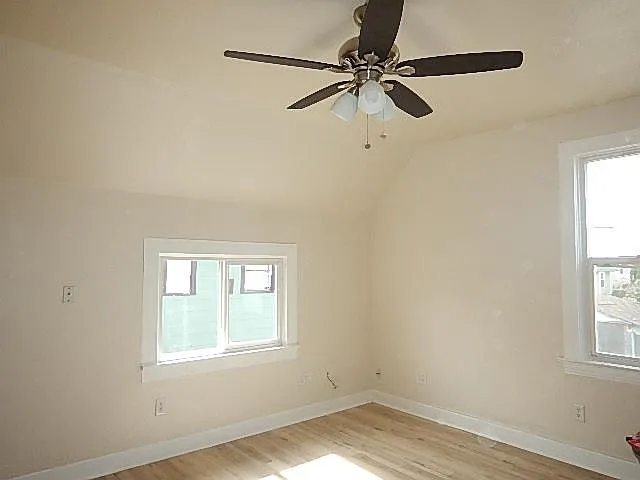1916 Colby Ave #2 — Photo 7