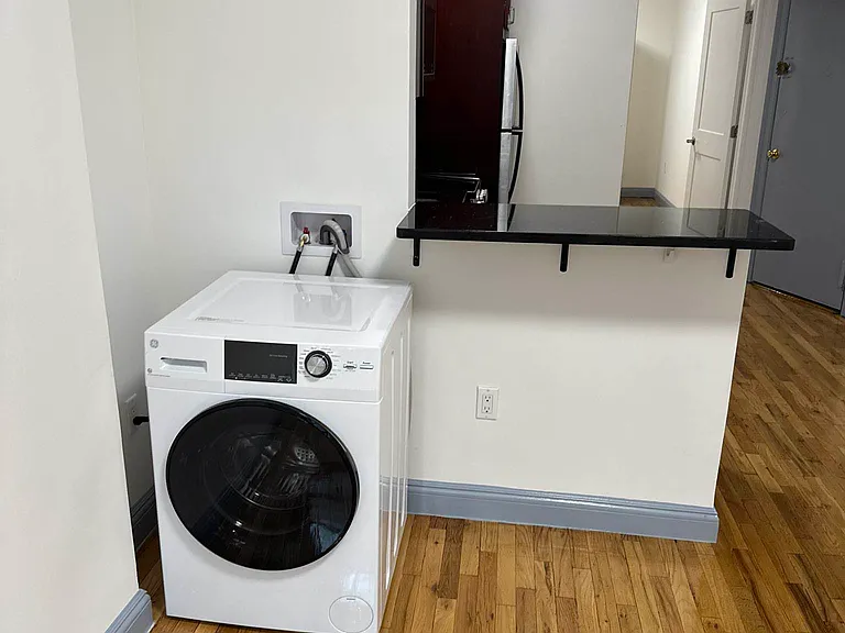 398 3rd Ave #2B — Photo 3