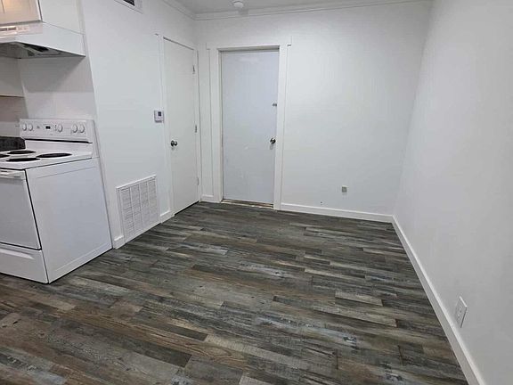 5th image of 205 Dobbins Ave #1
