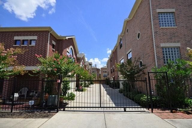 1st image of 2508 Brinkman St