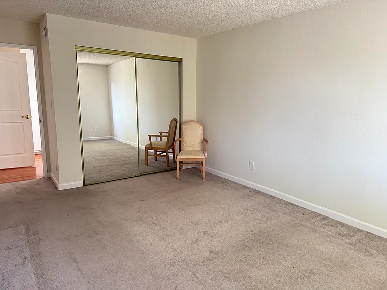 18530 Hatteras St #313 — Photo 8