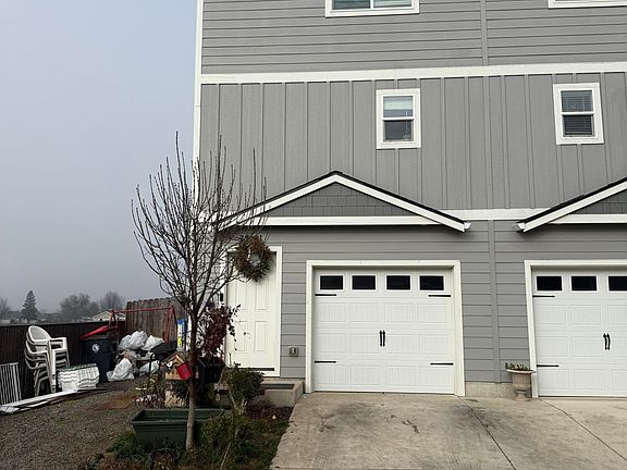 2nd image of 7821 Jacqueline Way