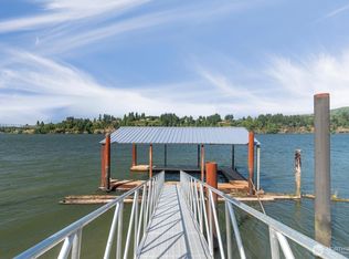 275 State Route 409, Cathlamet, WA 98612