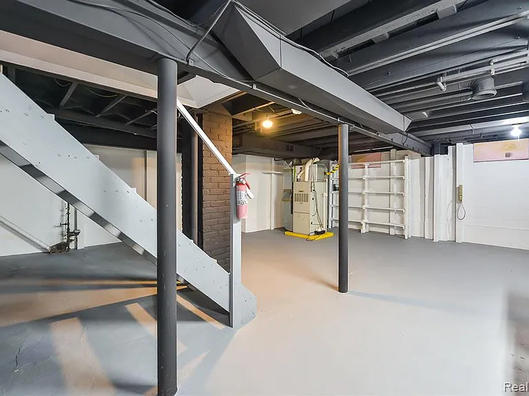 2726 Fernwood Ave — Photo 15