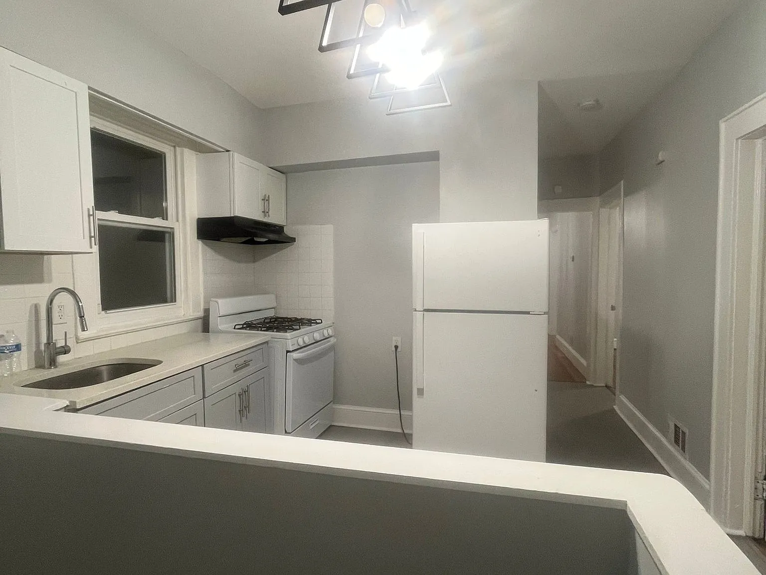 4 bed, 1200 sqft, $2,395 — Photo 1