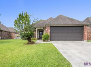 40334 Crestridge Dr, Gonzales, LA 70737