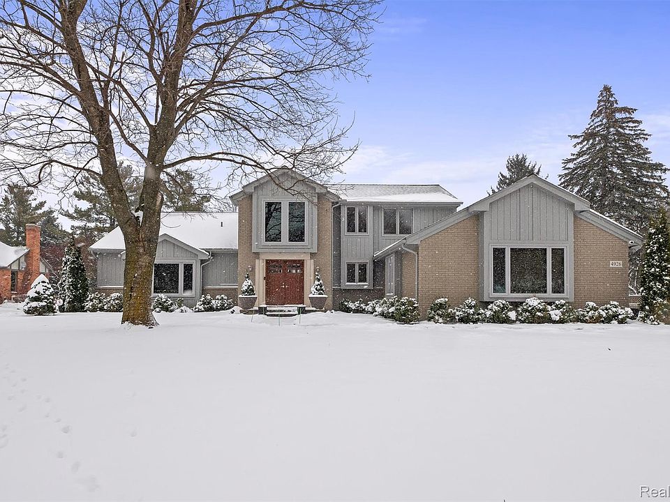 1st image of 4926 Oak River Dr