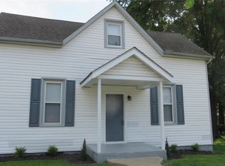 105 W Ash St, New Baden, IL