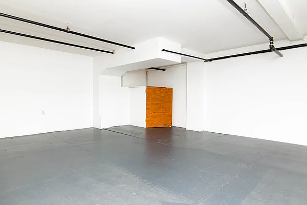 Rented by Nooklyn NYC LLC | media 26