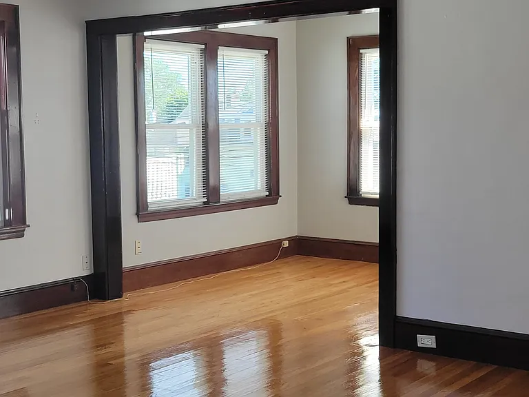 15-17 Fairview Ave #1 — Photo 7