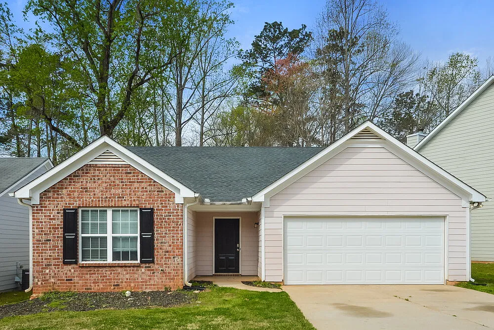 3 bed, 2.0 bath, 1309 sqft, $1,775 — Photo 1
