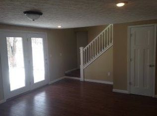 40 Riverside Dr, Wapakoneta, OH 45895