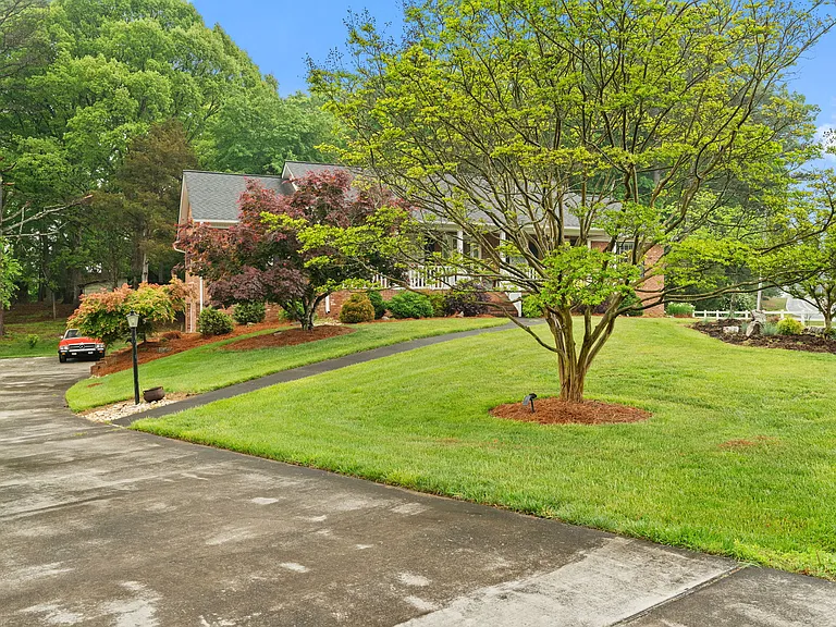 Huntington Woods Dr — Photo 28