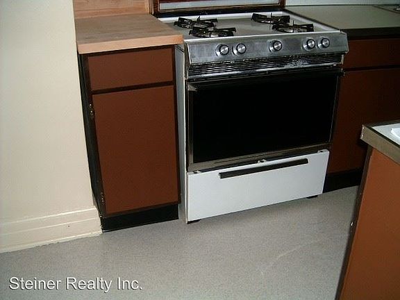 5th image of 125 Baywood Ave APT A4