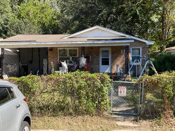 1922 Emanuel St., Georgetown, SC 29440