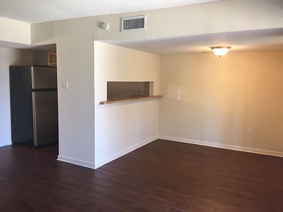 3rd image of 4709 Harmon Ave APT 420