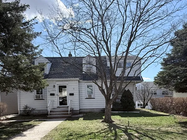 104 Echo Pl Floor 1, Elmwood Park, NJ 07407