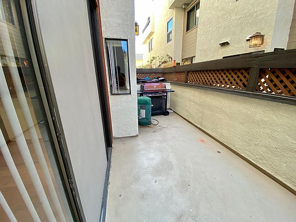 4th image of 1308 Washington Ave