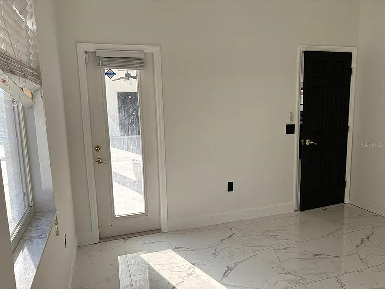 20530 Quinn St — Photo 38