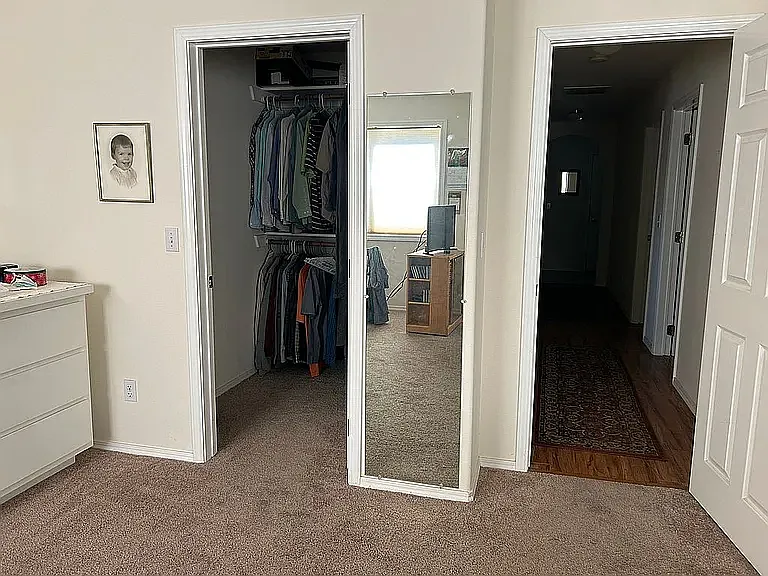 935 Elkhorn Dr — Photo 12
